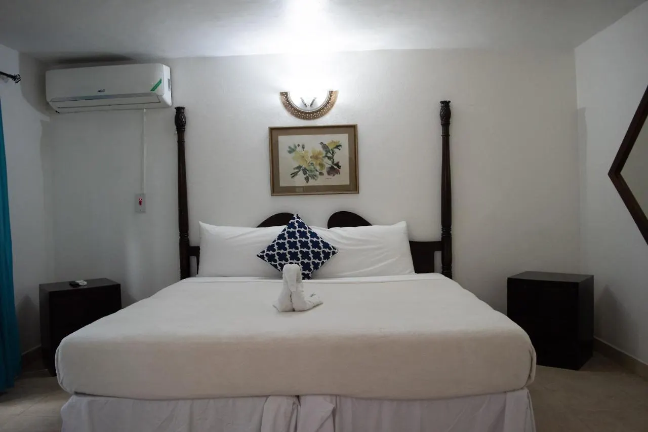 Vickitini Beachfront Resort ネグリル